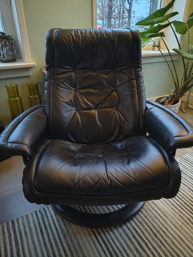 Stressless Royal fauteuil (zwart leer, zwart onderstel), Ophalen, Gebruikt, 75 tot 100 cm, Leer