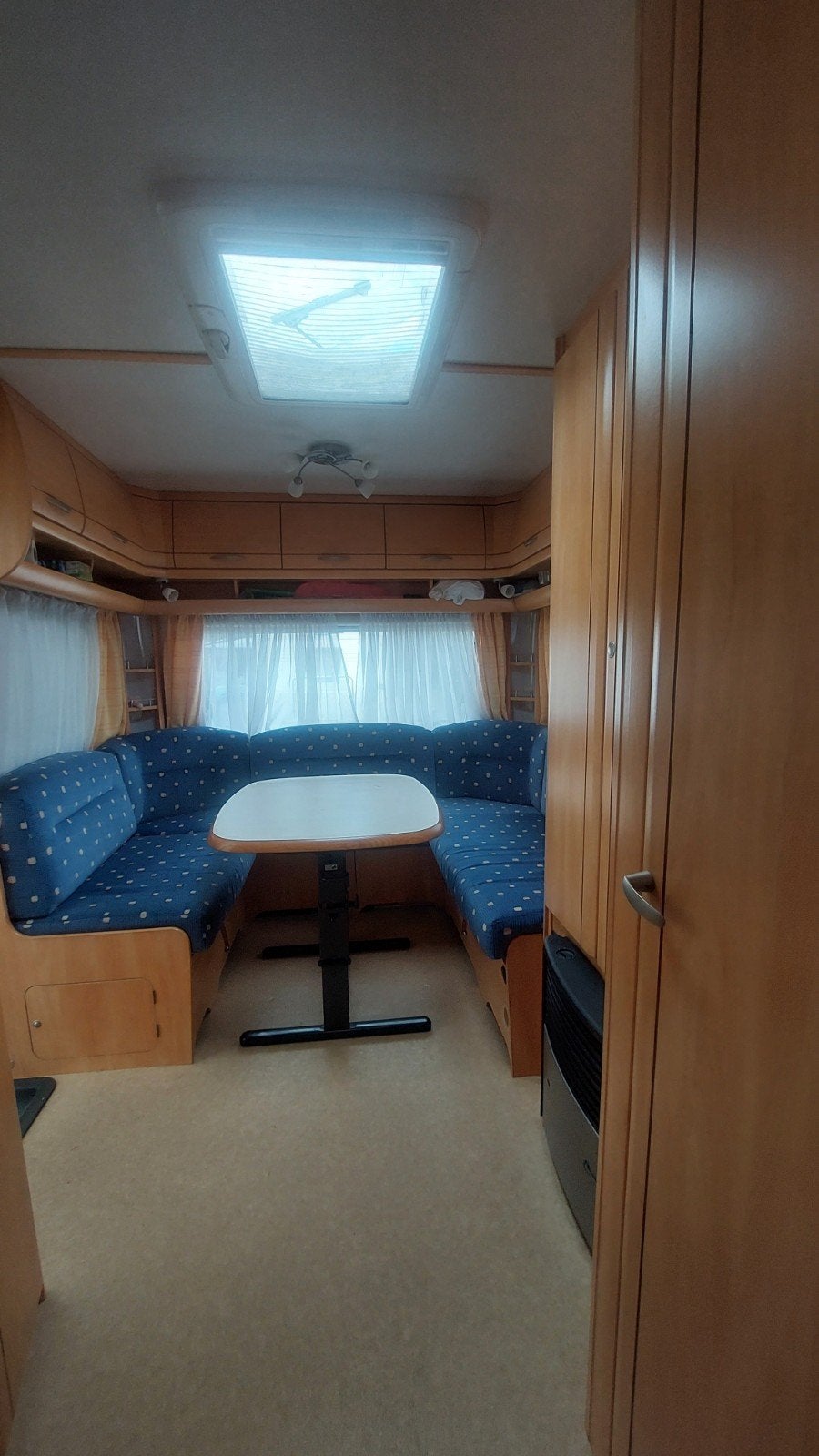 Fendt Saphir 490 TF met mover en fietsendrager, Caravans en Kamperen, Kachel, Rondzit, Dwarsbed, Particulier