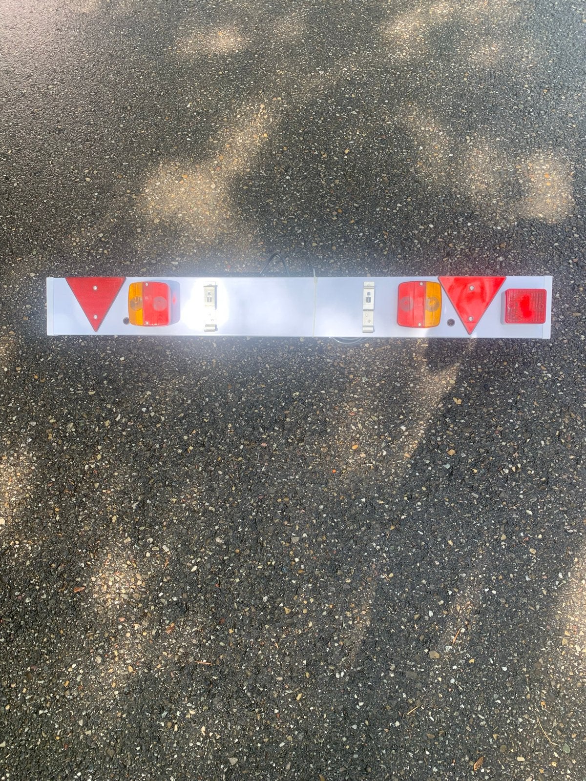 Achterlichtbalk voor aanhanger of caravan, Ophalen