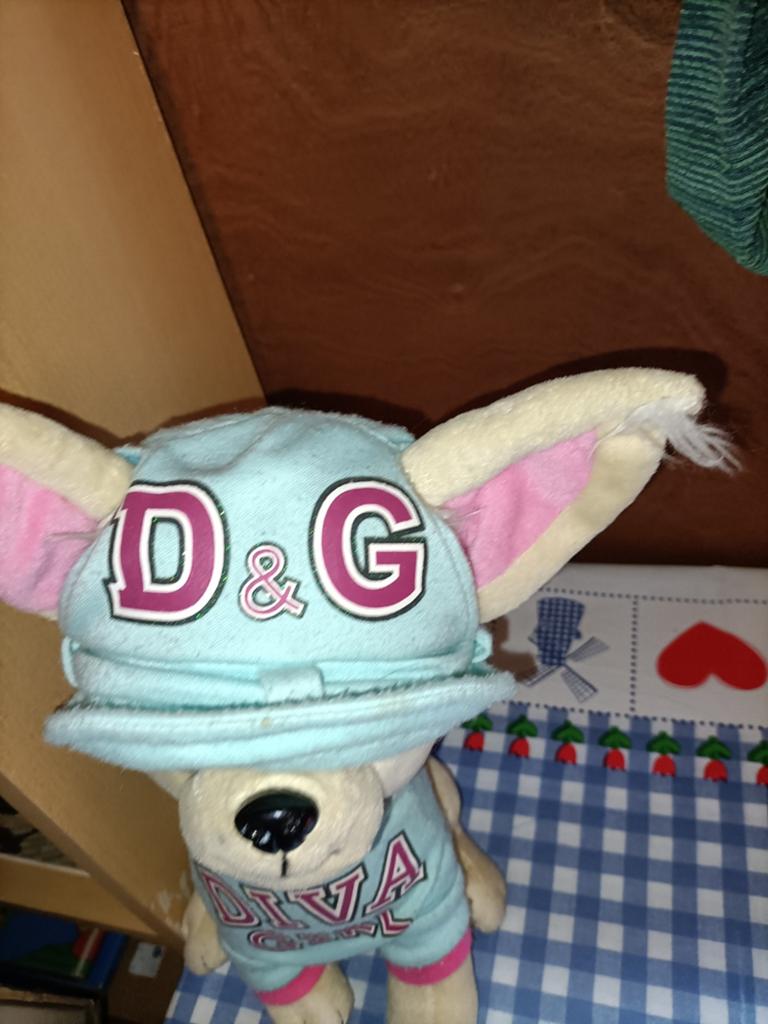 Chihuahua knuffel Diva girl met pet 31 cm groot, Ophalen of Verzenden, Zo goed als nieuw, Overige typen