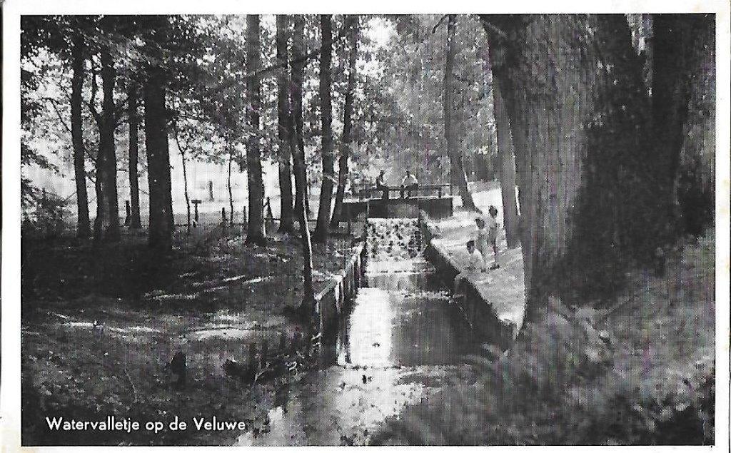 De veluwe watervalletje oude ongelopen ansichtkaart ( 7993 ), Ophalen of Verzenden, 1960 tot 1980, Gelopen, Gelderland