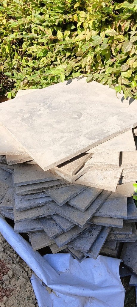 Natuurstenen Tegels 80 x 85 cm (50 stuks), Doe-het-zelf en Verbouw, Tegels, Ophalen, 60 cm of meer, Gebruikt, Hardsteen