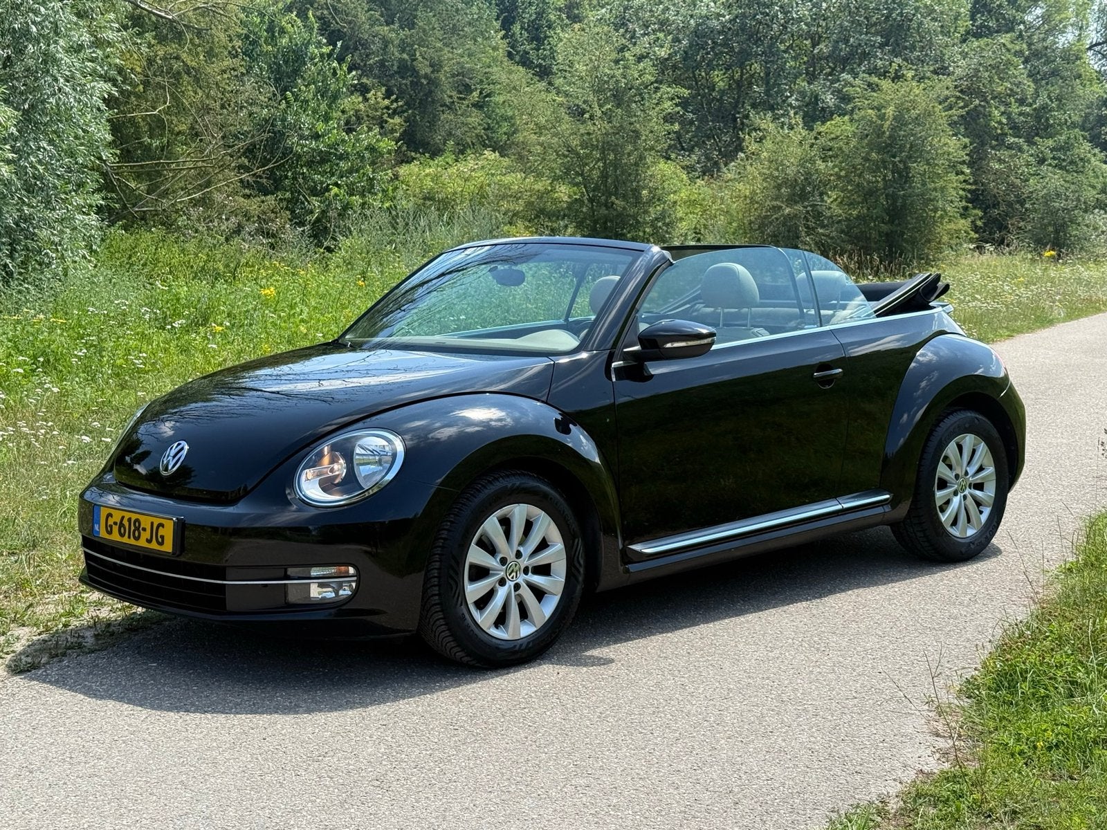 Volkswagen Beetle (Kever) Bluemotion Cabriolet Leer Navi, Voorwielaandrijving, 4 cilinders, Cabriolet, 4 stoelen
