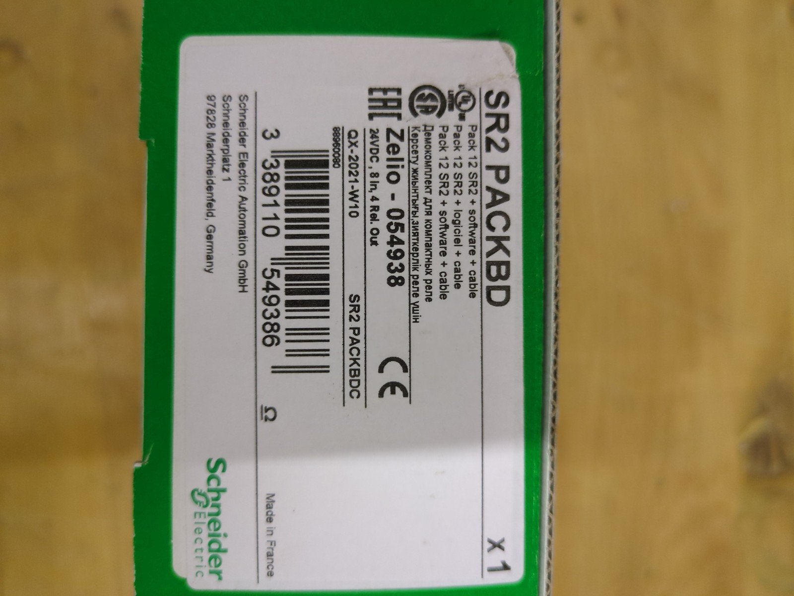 Schneider Electric Zelio Logic SR2 PACKBD PLC Starter Kit, Hobby en Vrije tijd, Elektronica-componenten, Ophalen of Verzenden