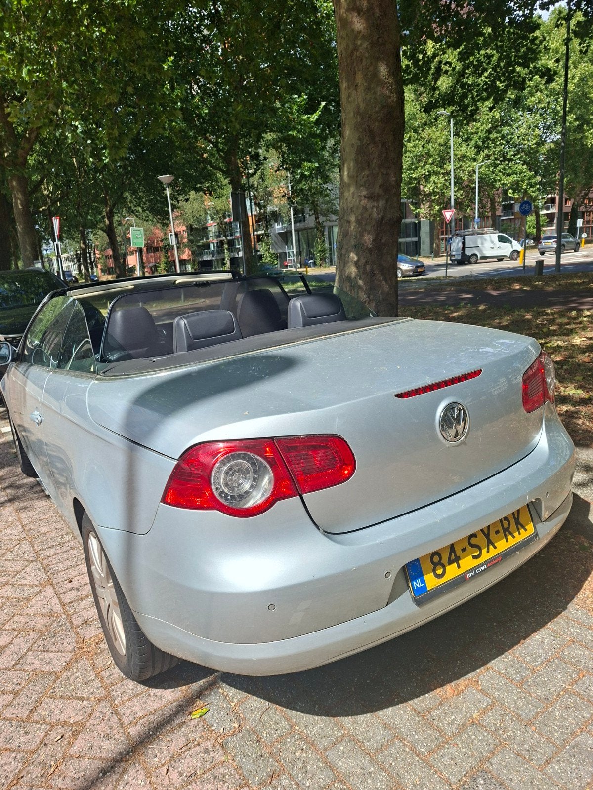 Volkswagen Eos 2.0 16V FSI 110KW 2006 Grijs, Voorwielaandrijving, 4 cilinders, 4 stoelen, Origineel Nederlands