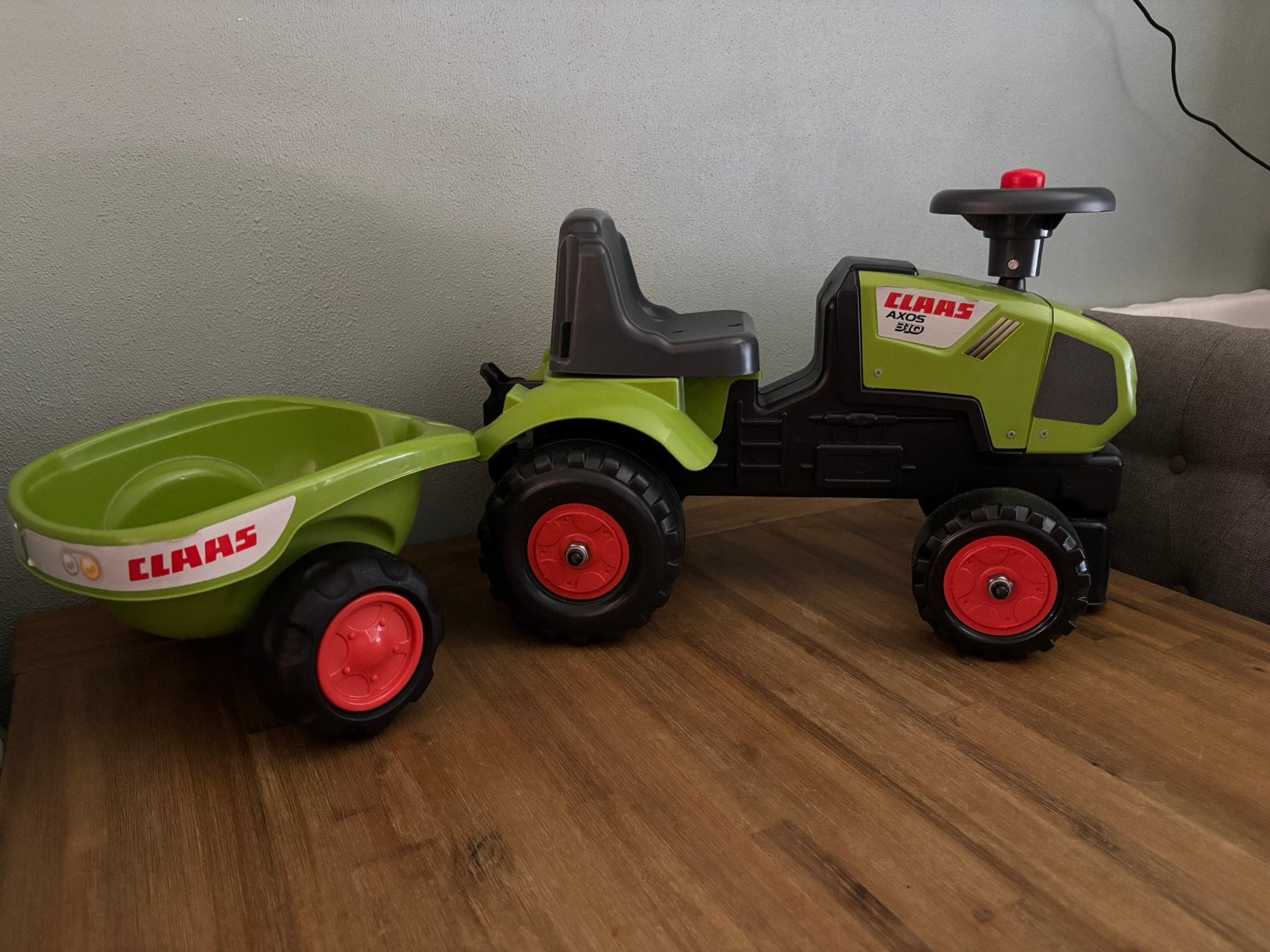 Claas loopauto tractor met aanhanger, Ophalen