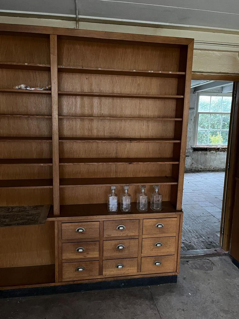 Vintage houten apothekerskast, Ophalen, Met plank(en), Gebruikt, 200 cm of meer