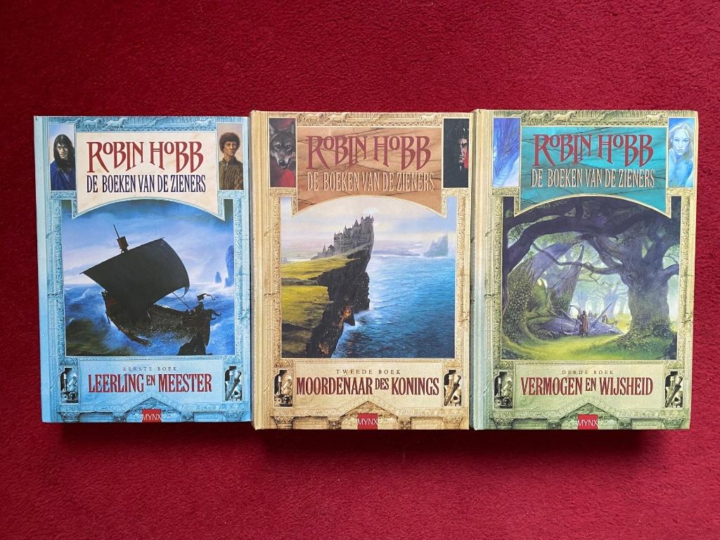 ROBIN HOBB DE BOEKEN VAN DE ZIENERS,DE COMPLETE TRILOGIE IN, Boeken, Fantasy, Ophalen of Verzenden, Gelezen