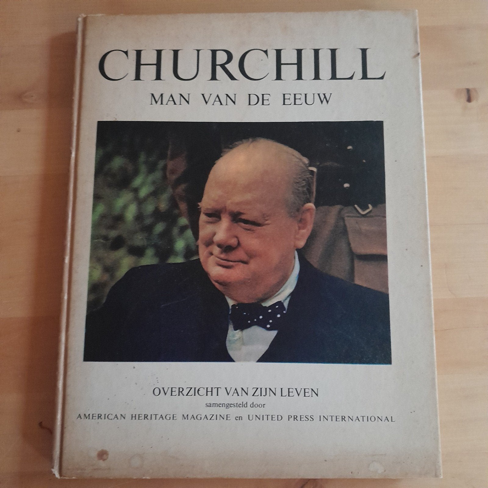 Churchill: Man van de Eeuw - Overzicht van zijn leven, Ophalen of Verzenden, Gelezen, American Heritage Magazine en United Press International