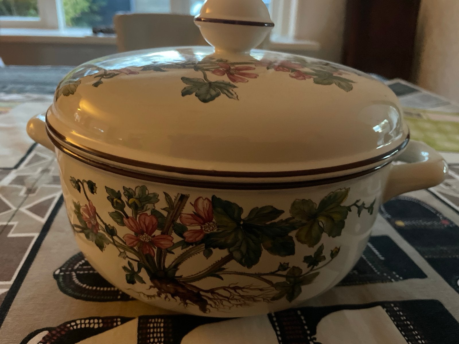 Villeroy & Boch Botanica schaal met deksel, Klassiek, Ophalen of Verzenden, Zo goed als nieuw, Porselein
