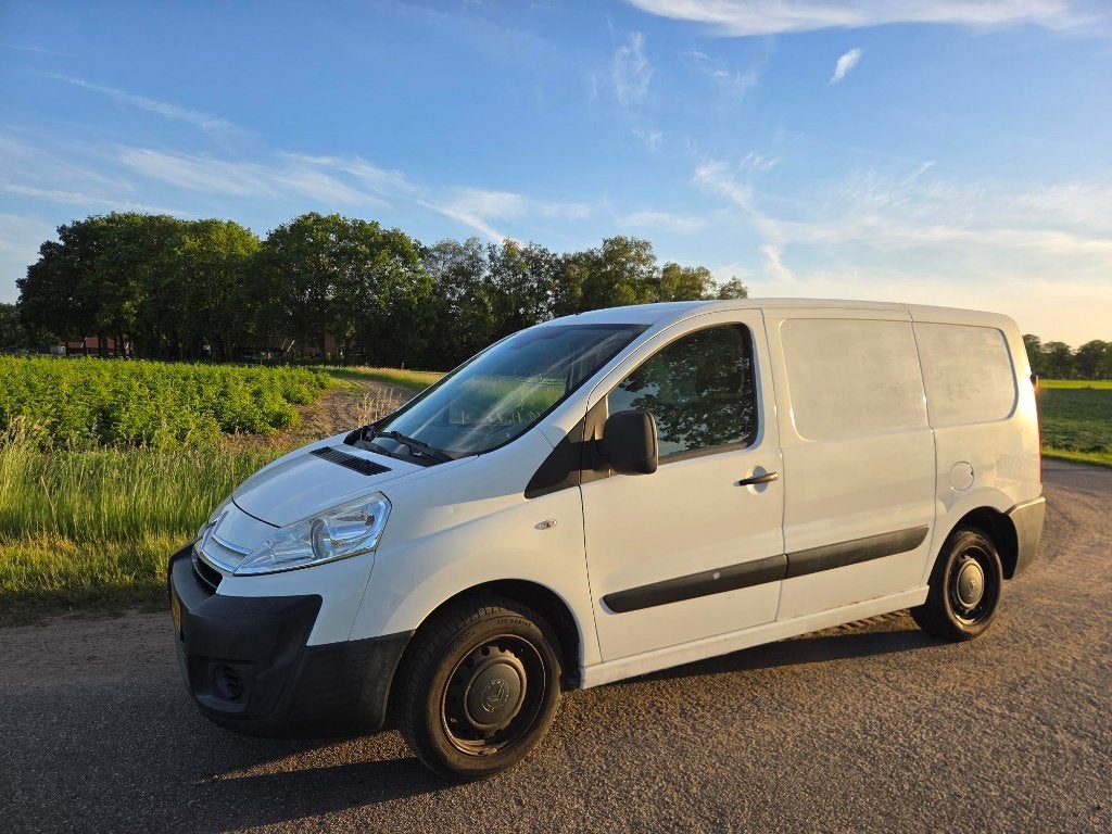 Citroën Citroen 2011 Wit Gas en Benzine, Voorwielaandrijving, Stof, Zwart, 4 cilinders