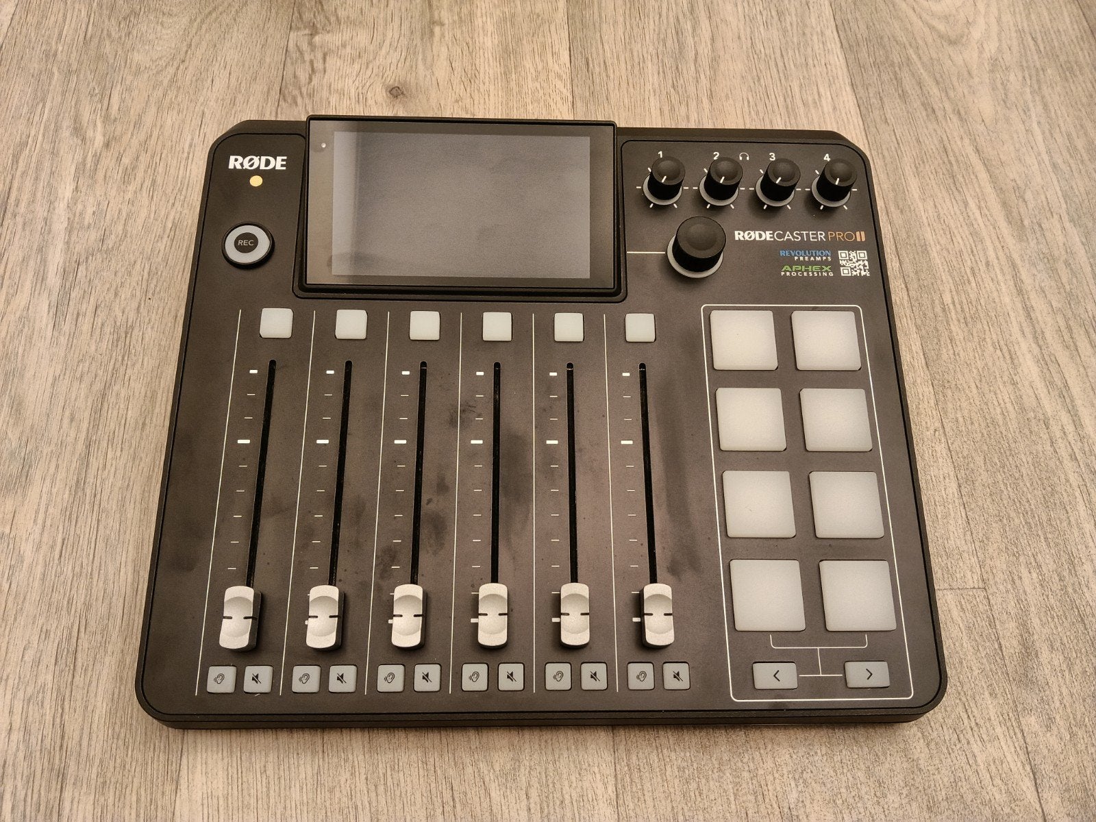 RodeCaster Pro II, Muziek en Instrumenten, Ophalen of Verzenden, Zo goed als nieuw, 10 tot 20 kanalen, Microfooningang