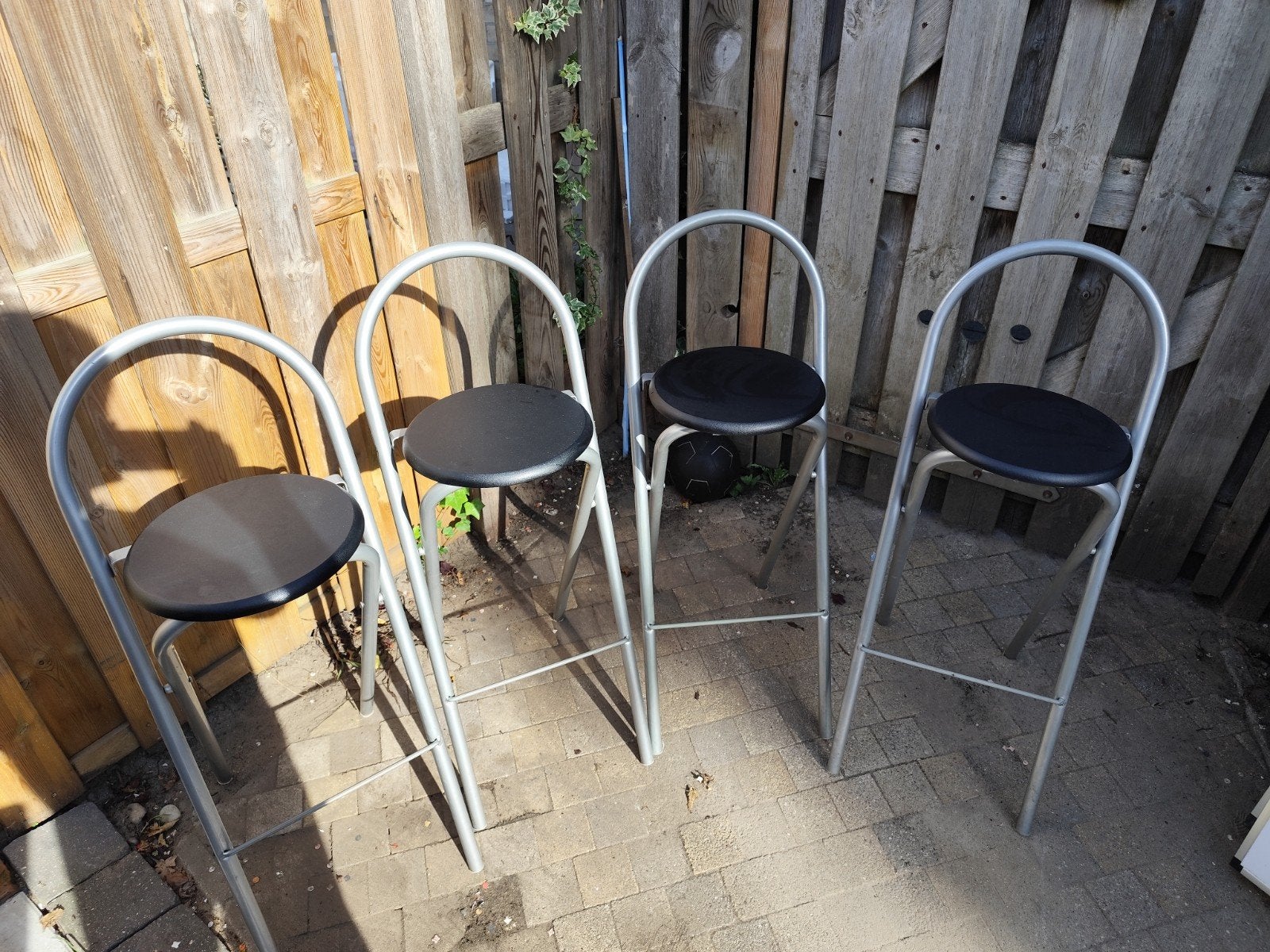 4x Gebruikte barkrukken met rugleuning, Huis en Inrichting, Barkrukken, Ophalen, Gebruikt, 90 cm of meer, Metaal