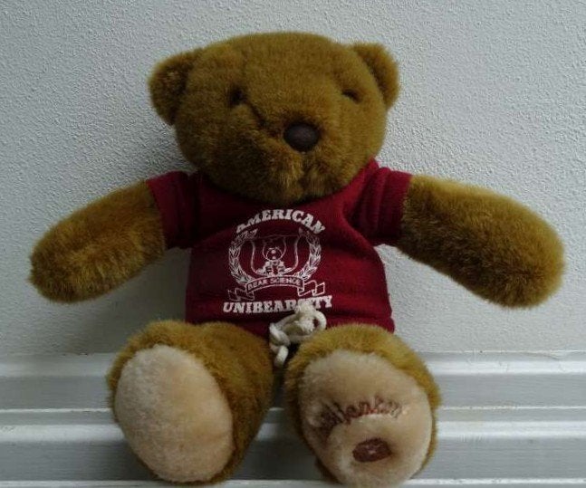 Bijenkorf beer Bob of Sabine met unibearsity shirt 35 cm, Ophalen of Verzenden, Zo goed als nieuw, Stoffen beer, Overige merken