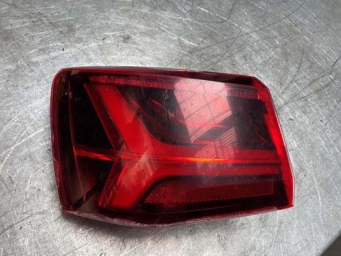 Achterlicht links van een Audi A6, Gebruikt, -, -, -