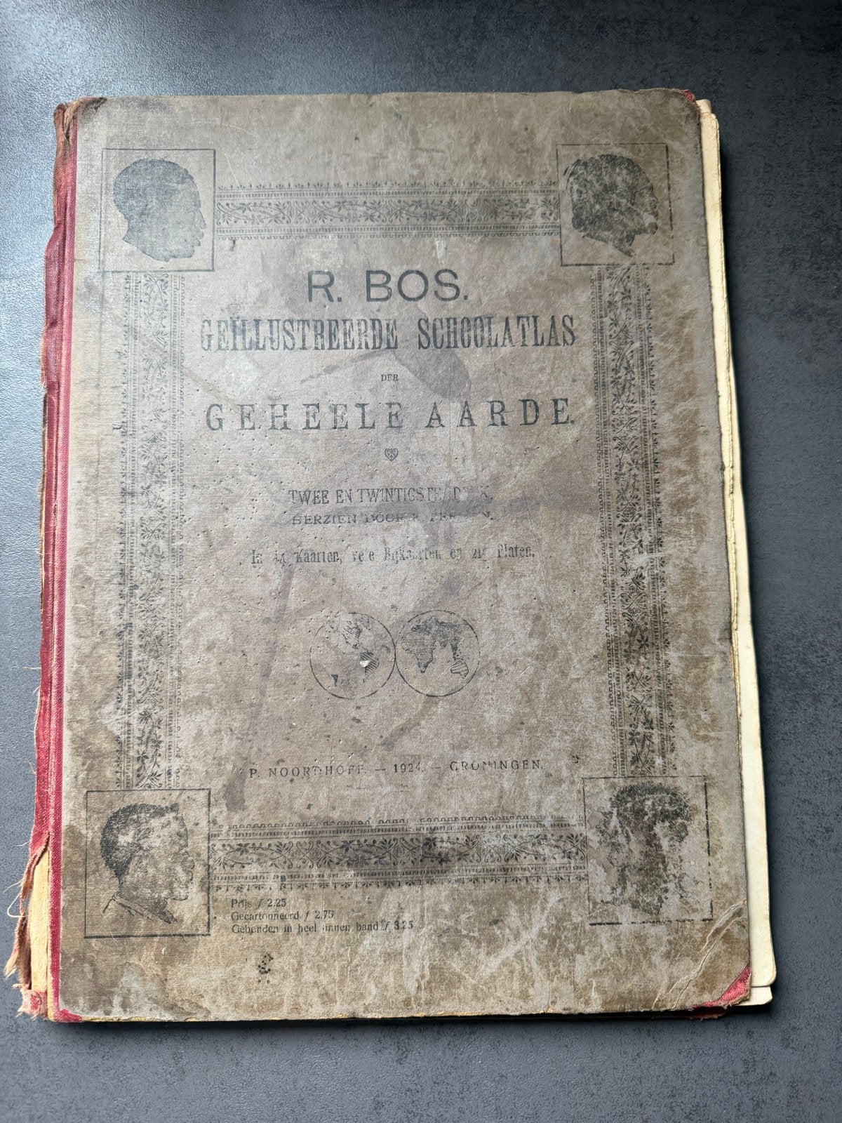 R. Bos Geïllustreerde Schoolatlas - 22e druk (1922), Gelezen, Bosatlas, Ophalen of Verzenden, 1800 tot 2000