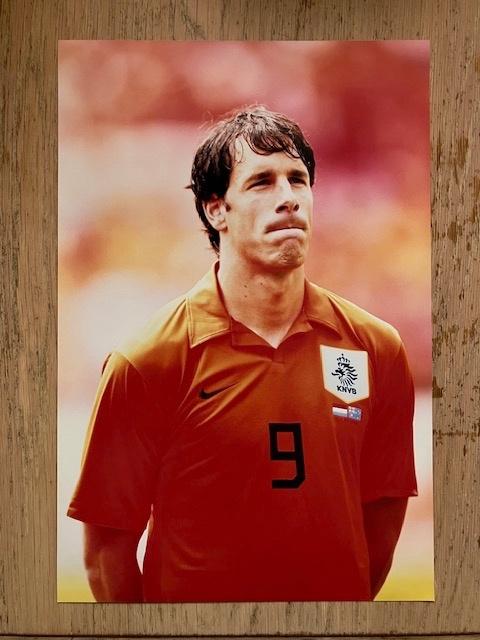 foto 38x25 ruud van nistelrooy, Verzamelen, Ophalen of Verzenden, Zo goed als nieuw, Overige sporten, Poster, Plaatje of Sticker