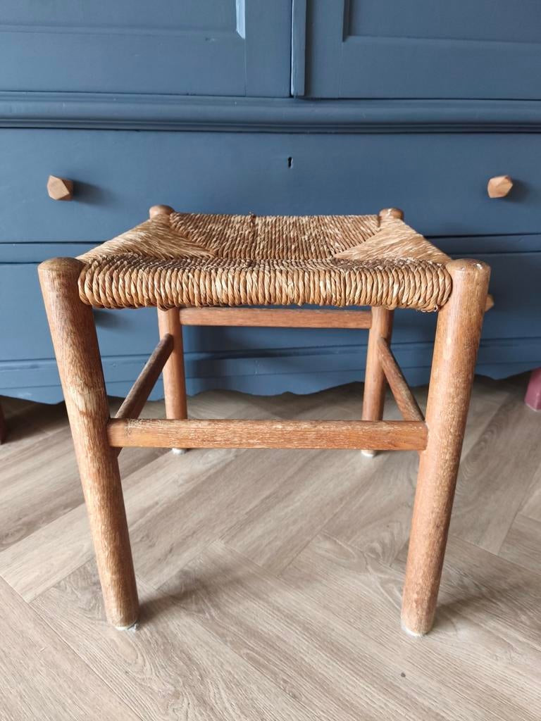 Vintage krukje jaren '70 - gevlochten riet, Huis en Inrichting, Krukjes, Ophalen, Gebruikt, Hout