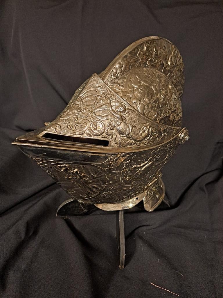 Decoratieve Helm, Ophalen, Overige soorten, Overige gebieden, Helm of Baret