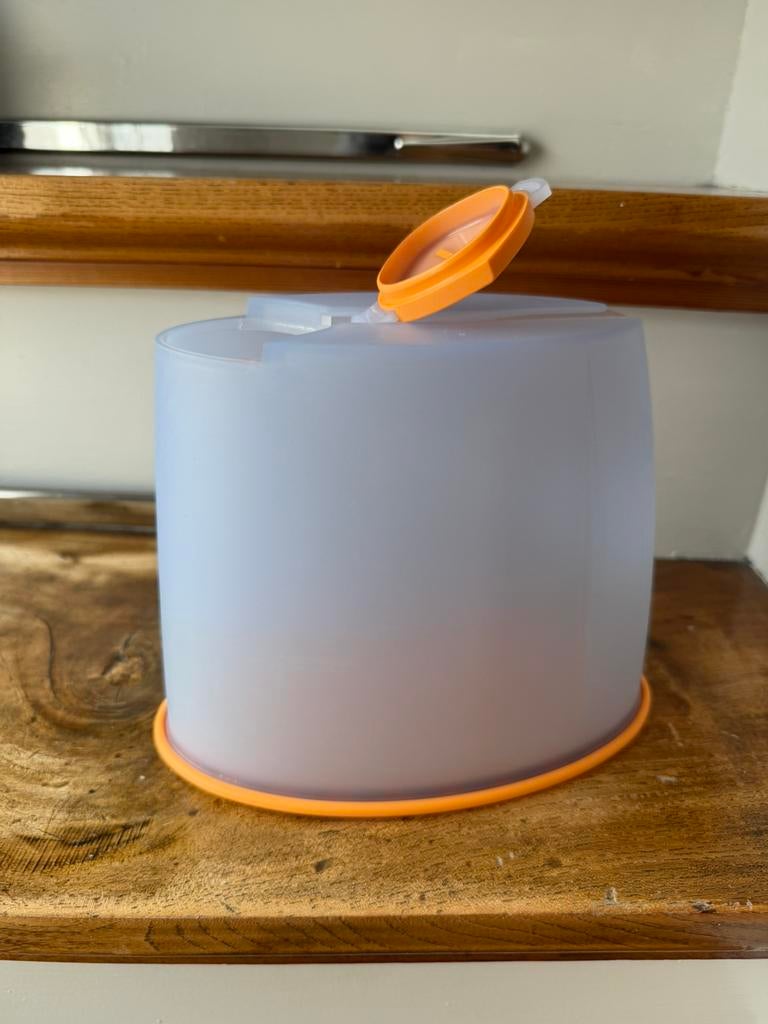 Tupperware voorraad strooibus 1,6L, Huis en Inrichting, Ophalen of Verzenden, Zo goed als nieuw, Oranje, Bus of Trommel