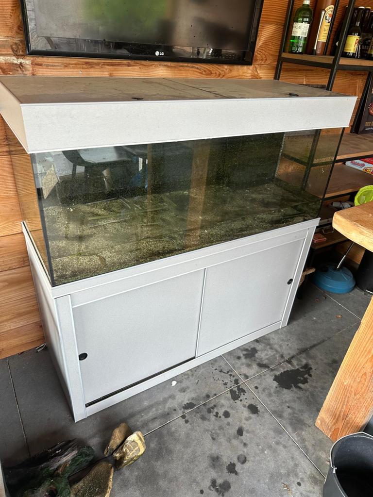 600 L aquarium, Dieren en Toebehoren, Vissen | Aquaria en Toebehoren, Ophalen, Zo goed als nieuw, Leeg aquarium