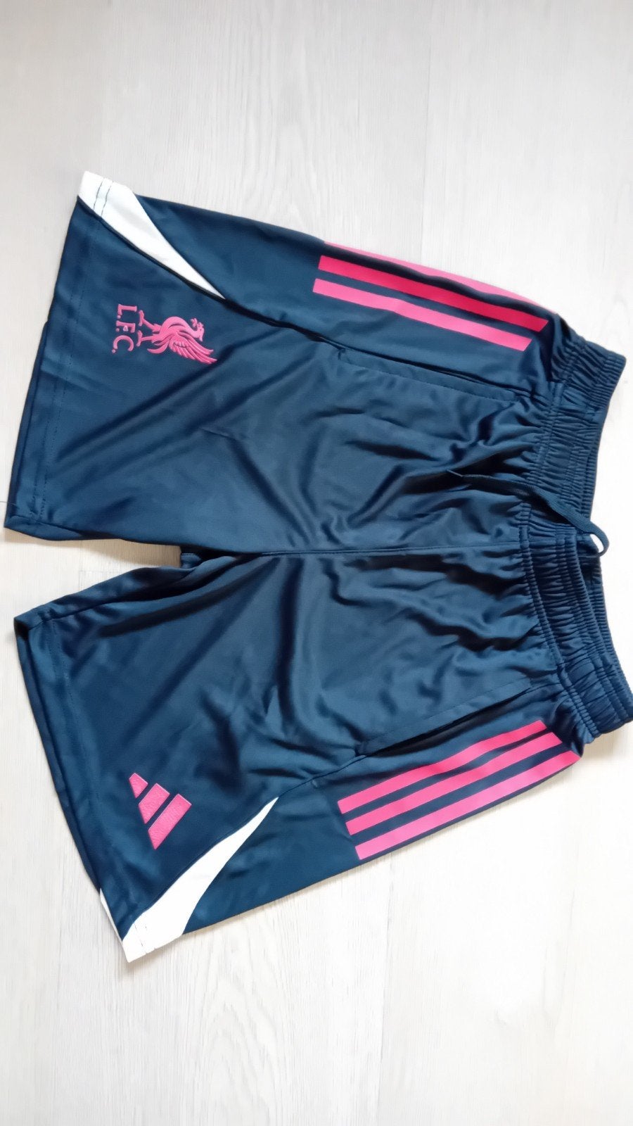 Adidas Liverpool FC Trainingsset (Shirt & Short) Maat M, Kleding | Heren, Maat 48/50 (M), Zwart, Nieuw, Ophalen of Verzenden