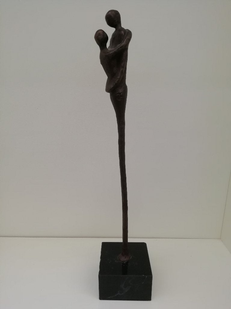 Jos Gielen - “Liefdespaar“- Bronzen beeld op stenen sokkel, Antiek en Kunst, Kunst | Beelden en Houtsnijwerken, Beeld, Brons, Groep mensen