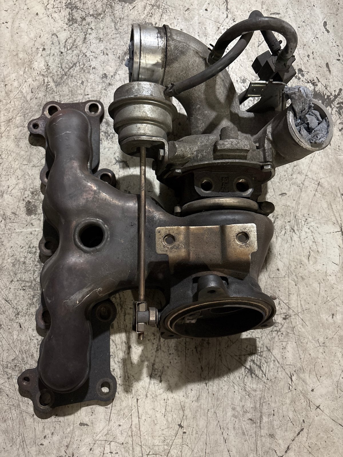 Volvo Turbo (36011424) met defect hitteschild, Ophalen, Gebruikt, Volvo
