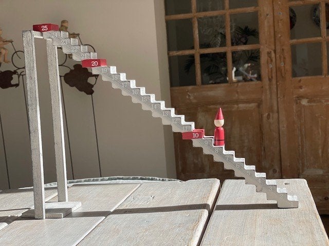 Adventskalender houten trap klimmende kerstman. ZARA HOME, Ophalen, Nieuw