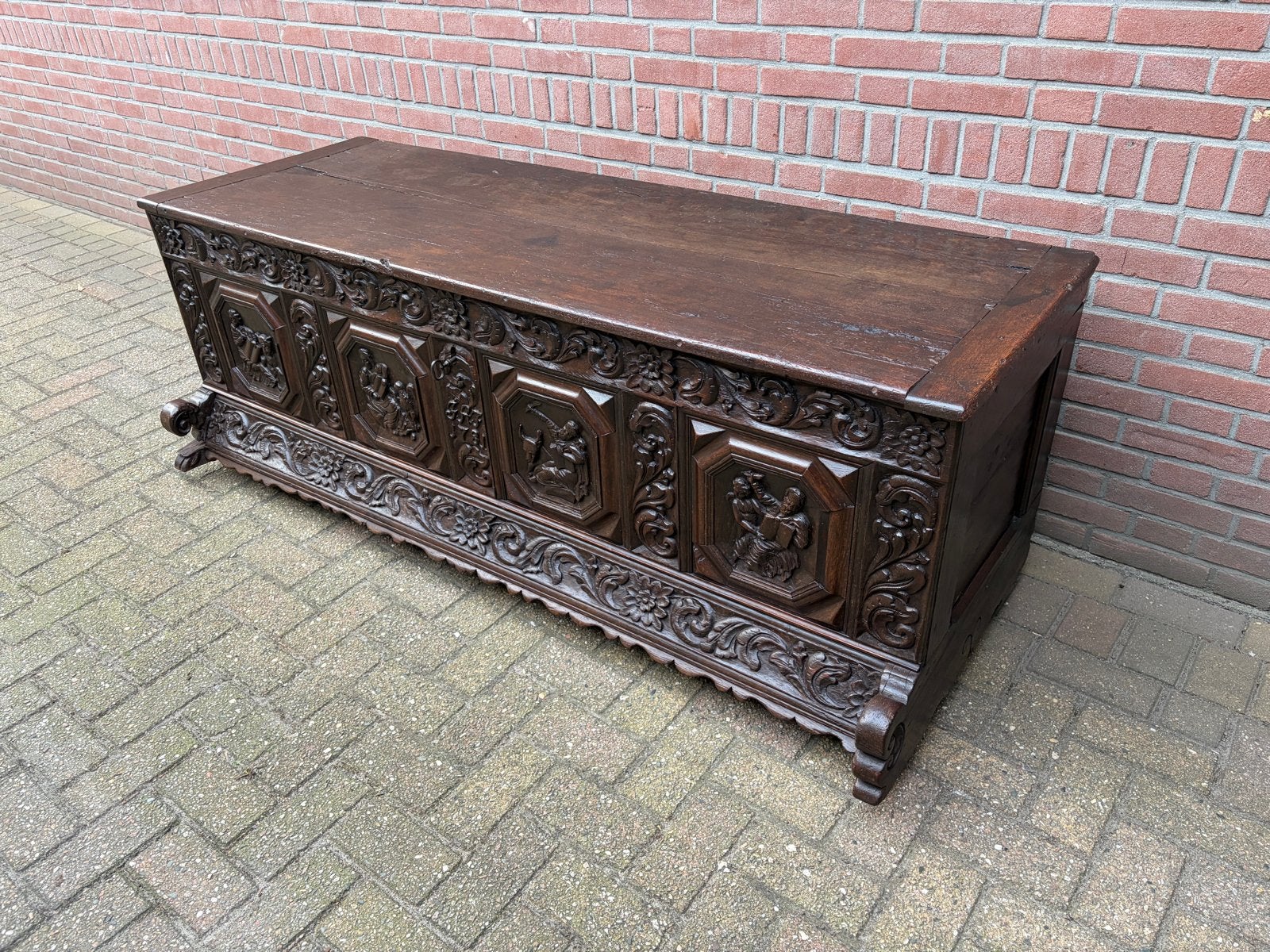 Antieke 18e Eeuwse Dekenist met Fijn Houtsnijwerk, Antiek en Kunst, Ophalen