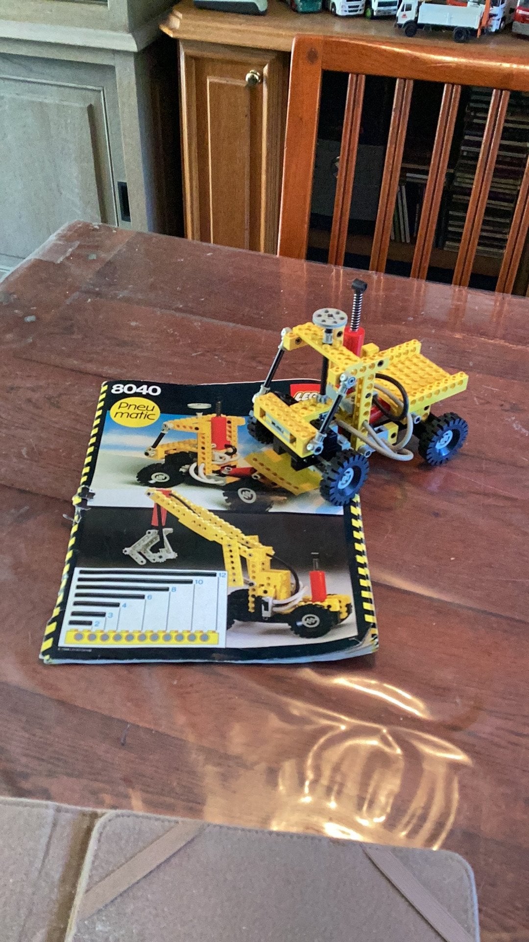Technic Lego set 8040 Pneumatic kipvrachtwagen, Lego, Inclusief instructies, Ophalen of Verzenden, Zo goed als nieuw