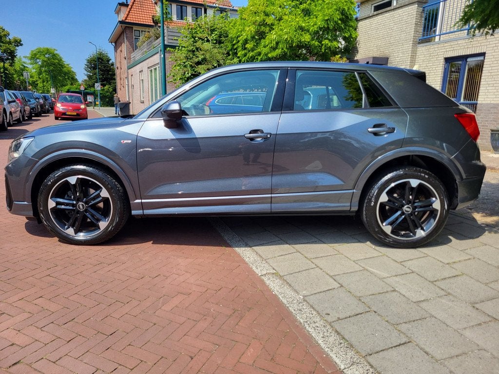 Audi Q2 35 TFSI Pro Line, Auto's, Audi, 12 maanden, 4 cilinders, Leder, Bedrijf
