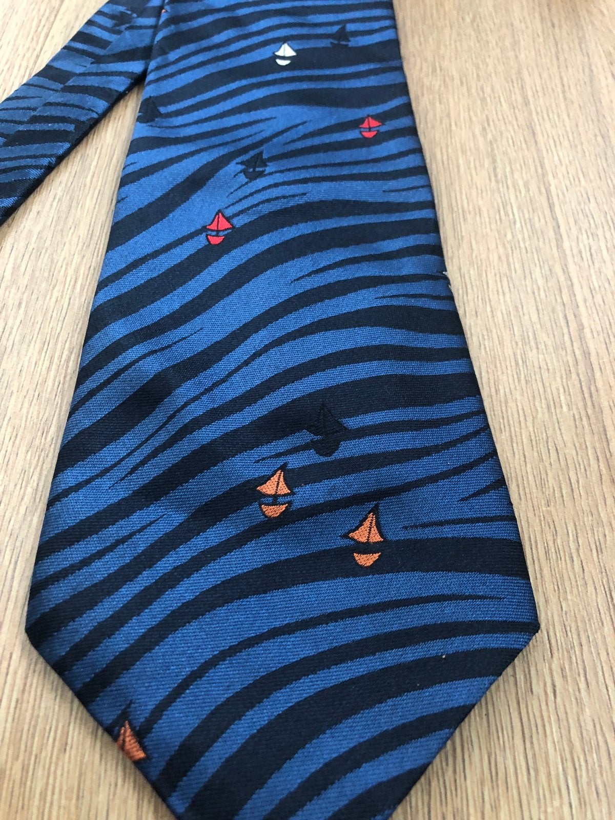 Frans molenaar sail 95 Amsterdam zijde stropdas bootjes, Kleding | Heren, Ophalen of Verzenden, Zo goed als nieuw, X, X