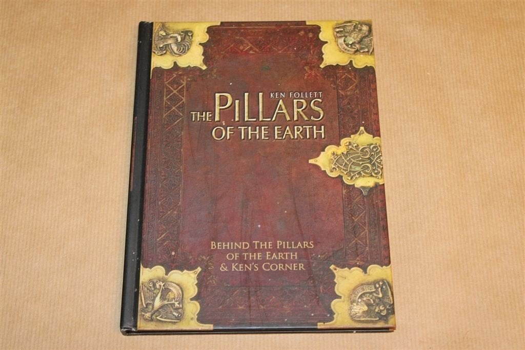The Pillars Of The Earth — Ken Follett Special Uitgave, Ophalen of Verzenden, Gelezen, Personen