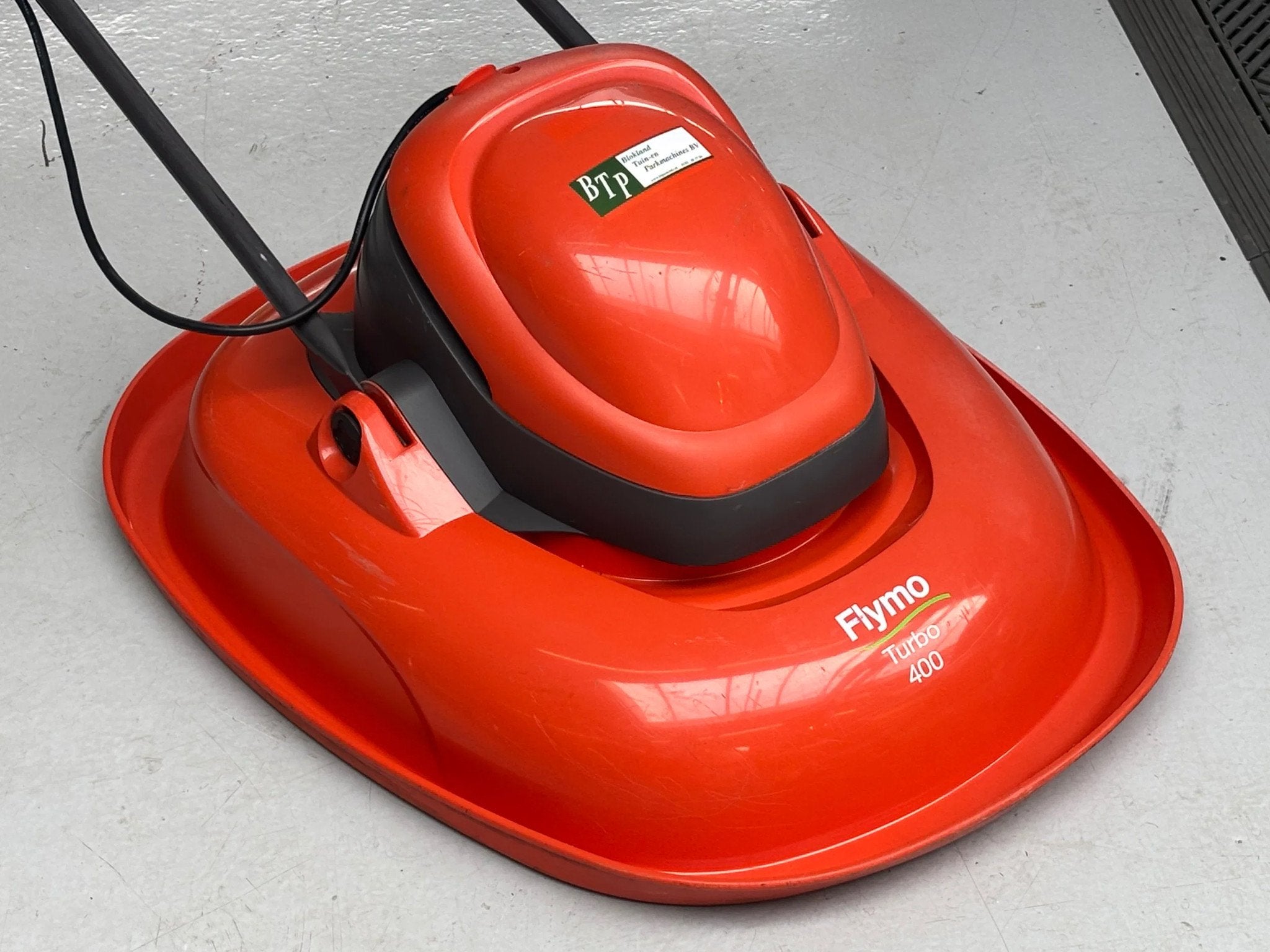 Flymo zweefmaaier turbo 400 jong Gebruikte elektrische, Tuin en Terras, Gebruikt, Flymo zweefmaaier turbo 400