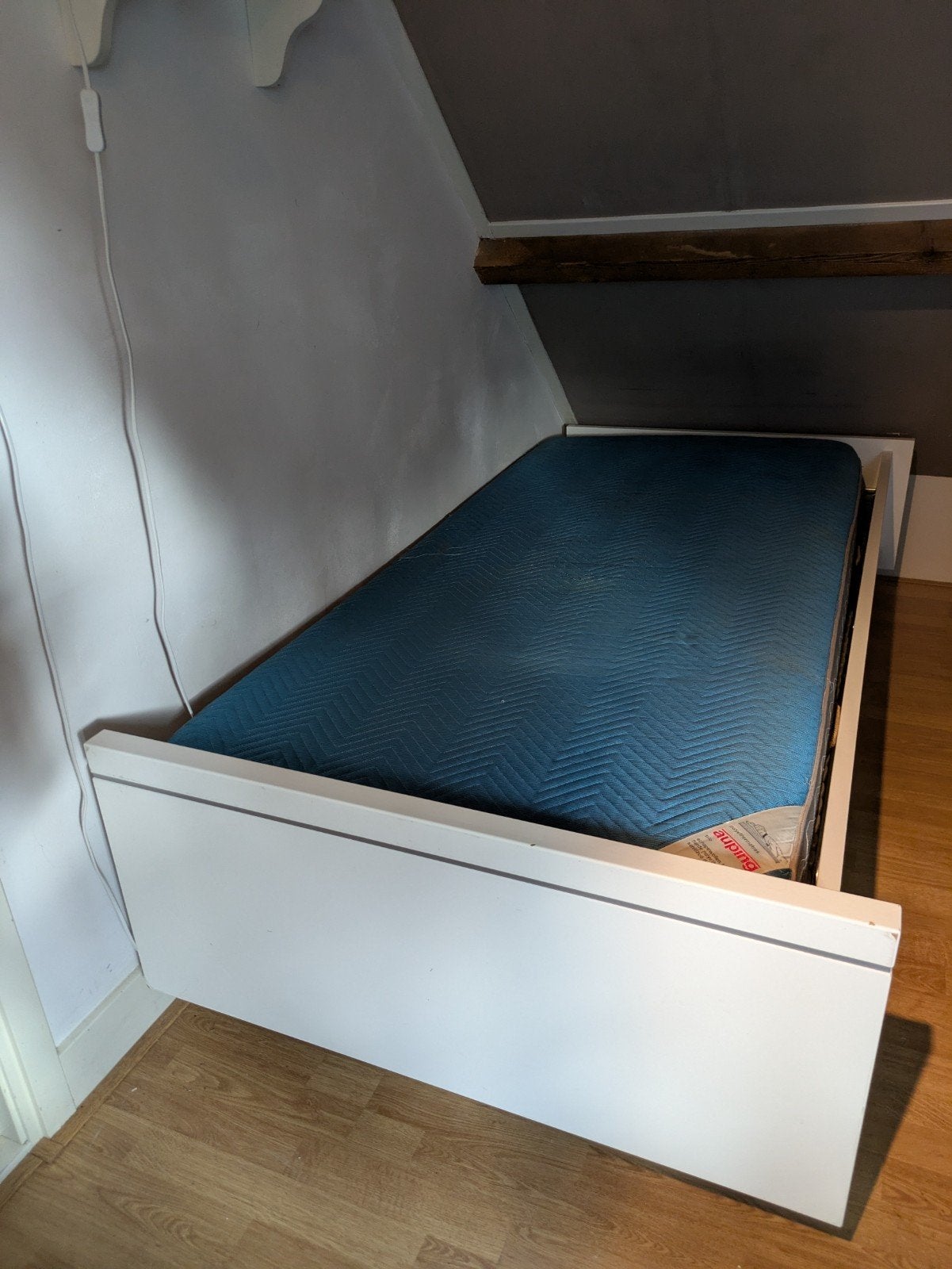 TE KOOP: 1-PERSOONSBED, Huis en Inrichting, Ophalen, 90 cm, Eenpersoons, Zo goed als nieuw