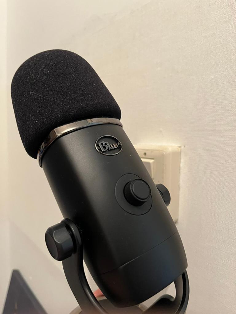 Blue Yeti Blackout – USB Microfoon | Als Nieuw met doos, Ophalen, Zo goed als nieuw, Studiomicrofoon