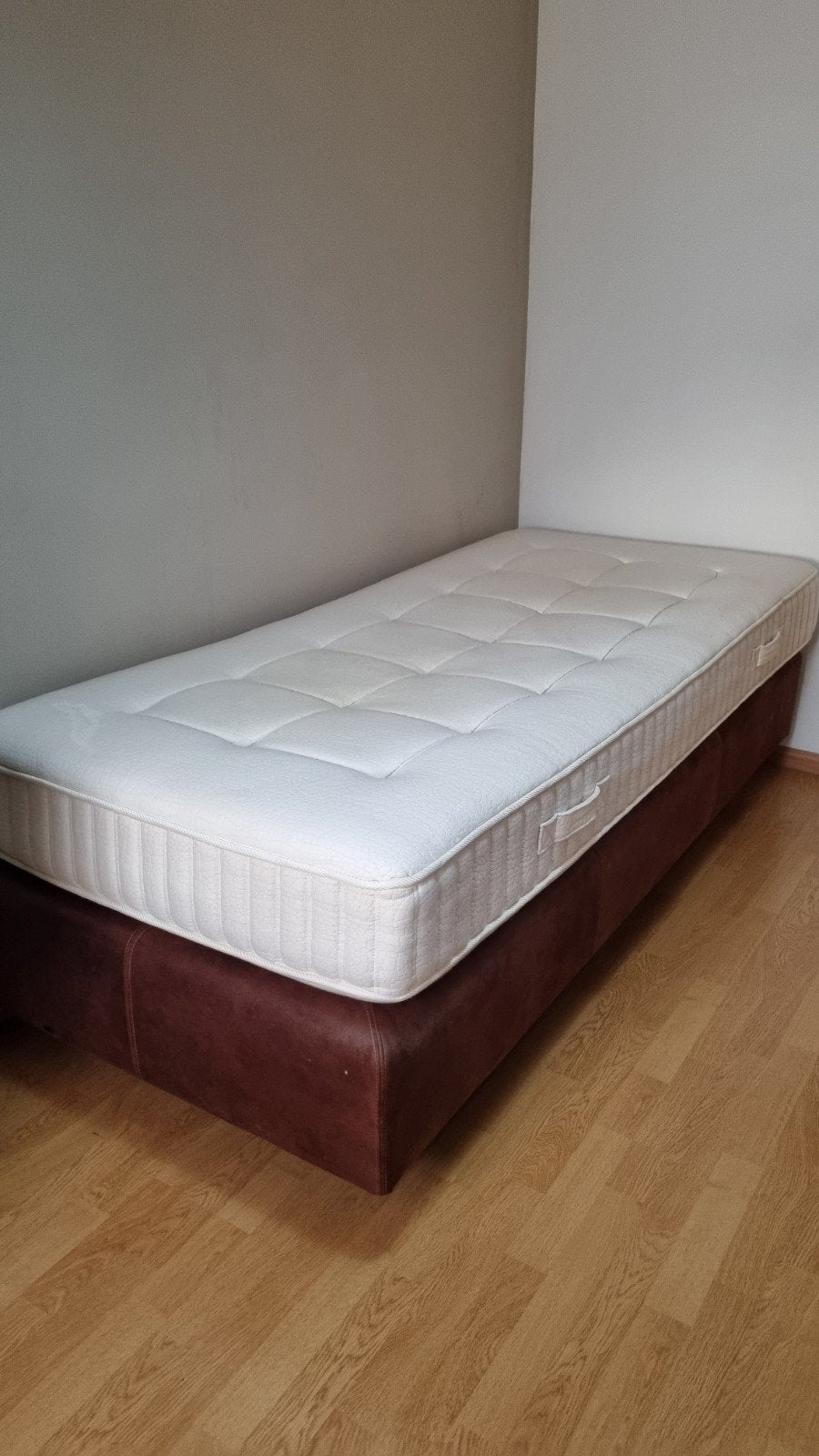 boxspring leder met dik matras gratis zgan, Ophalen, 90 cm, Eenpersoons, Bruin