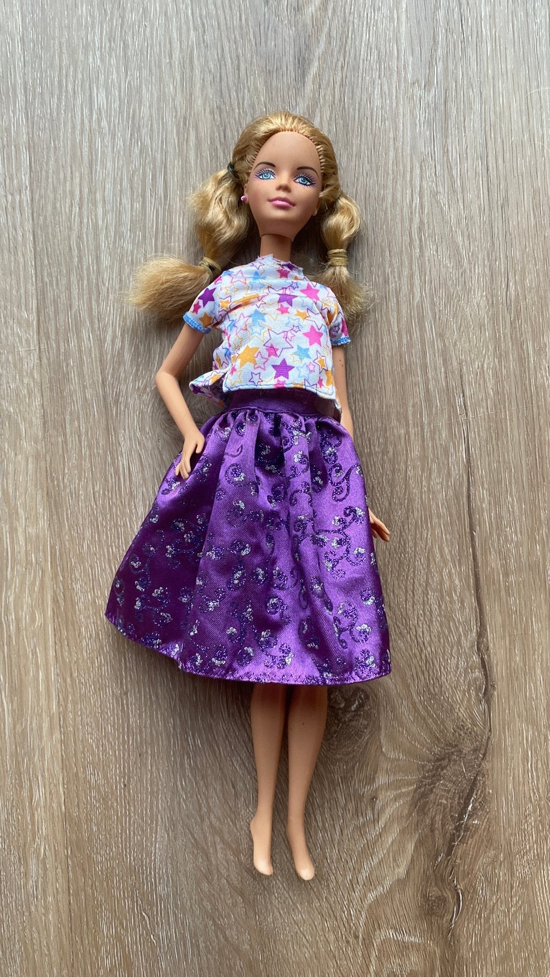 Vintage Barbie pop Mattel met outfit uit 1999, Ophalen of Verzenden, Zo goed als nieuw, Barbie
