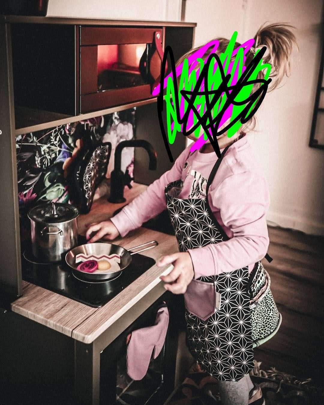 Zelf gepimpt IKEA speelkeukentje met nieuwe pannenset, Ophalen, Gebruikt, Hout, Speelkeuken