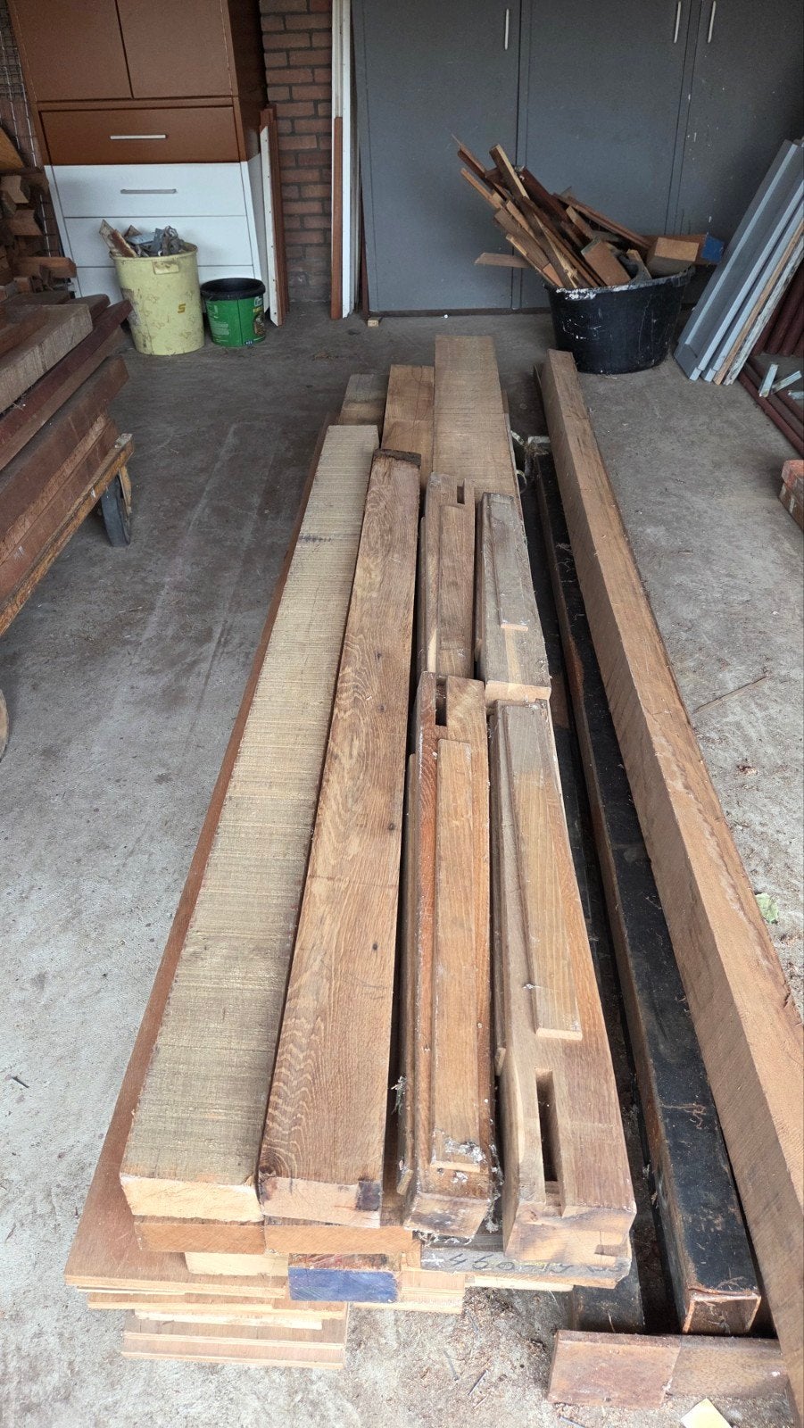 Diverse partij hout: eiken balken, Doe-het-zelf en Verbouw, Ophalen, Eiken, Nieuw, 200 tot 250 cm