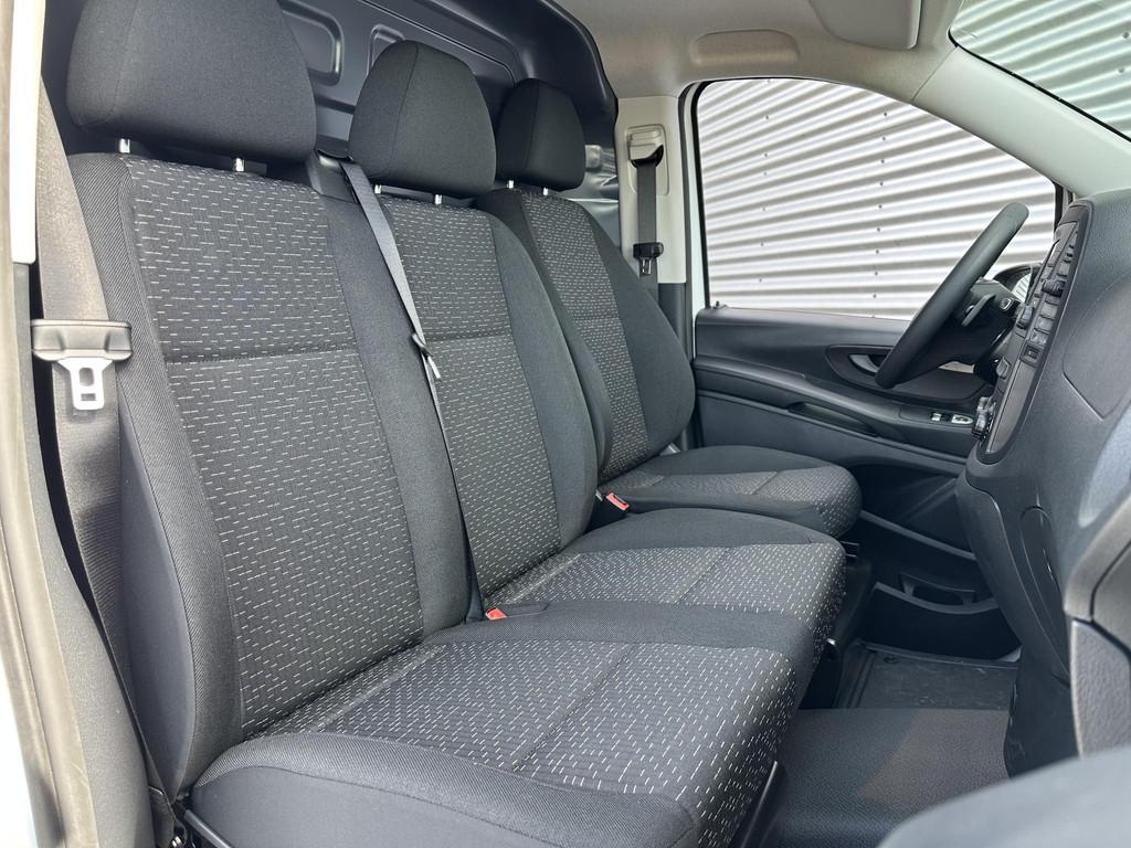 Mercedes-Benz eVito L2 66 kWh Wltp 260km Apple Carplay Camer, Stof, Gebruikt, Zwart, 260 km