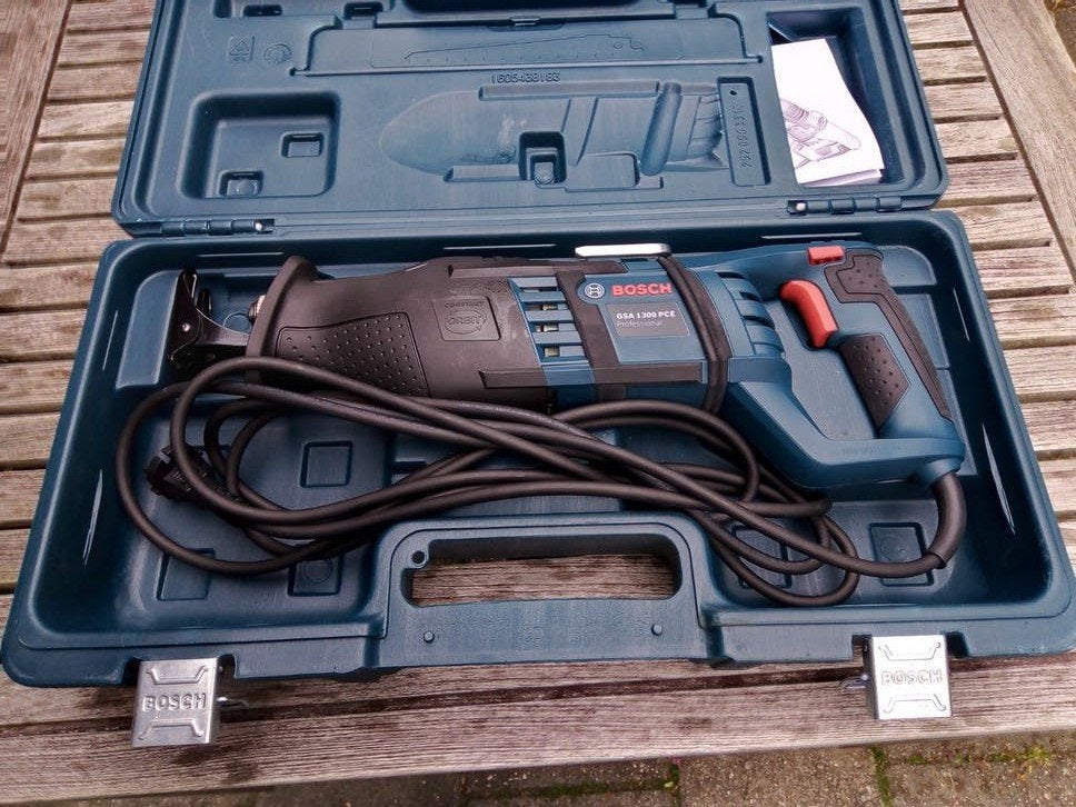 Bosch GSA 1300 PCE Professional , nieuw ongebruikt., Doe-het-zelf en Verbouw, Gereedschap | Zaagmachines, 70 mm of meer, Nieuw