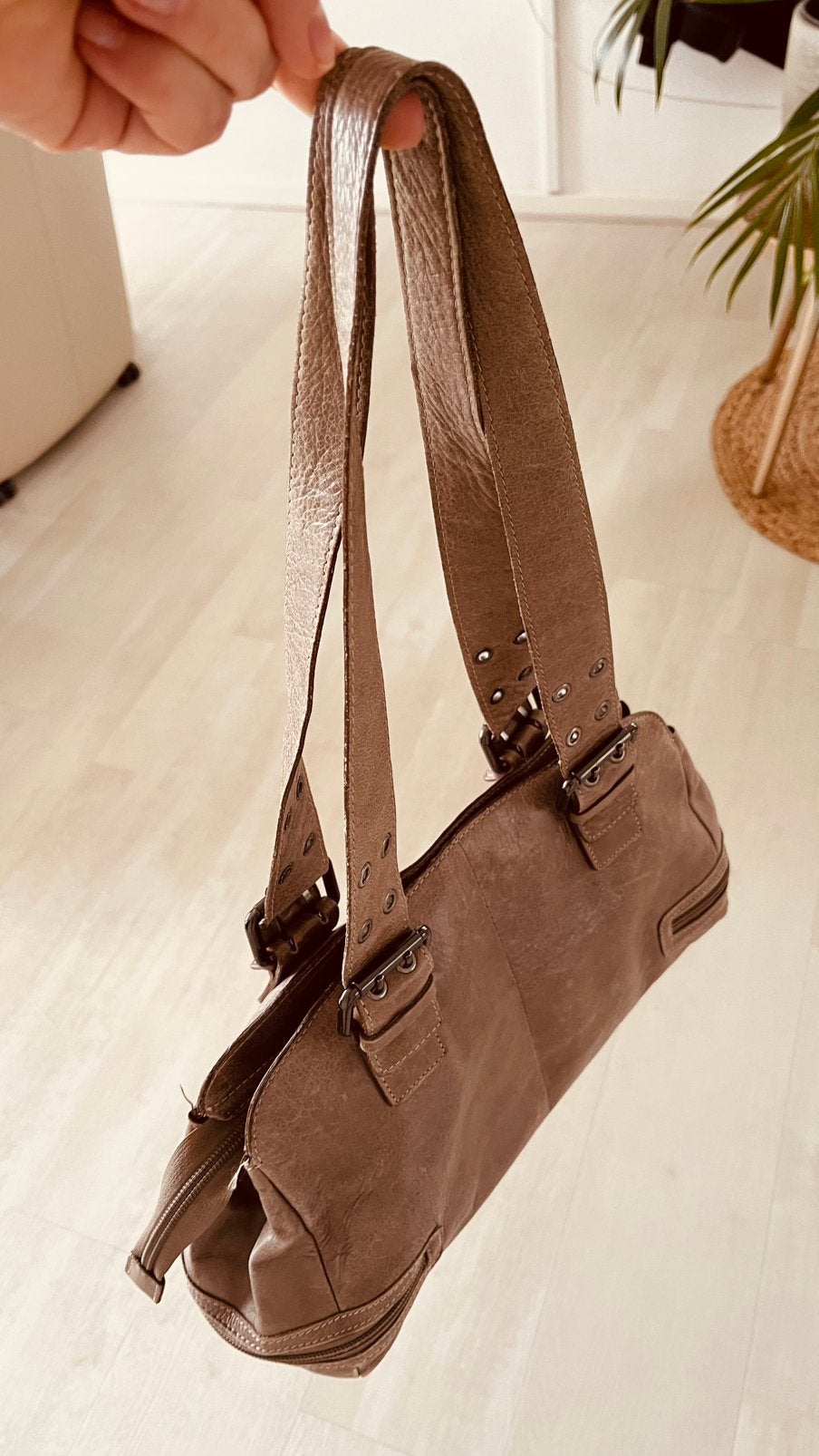 Claudio Ferrici taupe, Ophalen, Minder dan 40 cm, Minder dan 20 cm, Nieuw