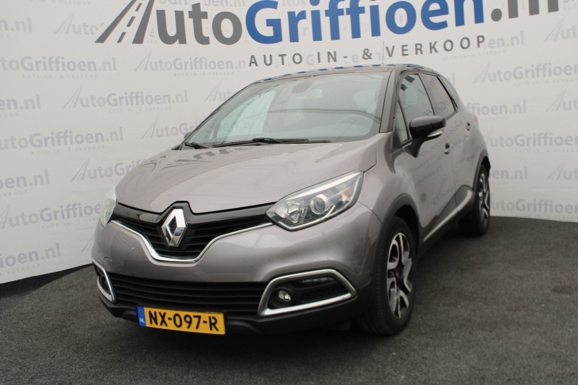 Renault Captur 1.2 TCe Helly Hansen nette automaat met trekh, Euro 5, Stof, 4 cilinders, Parkeersensor