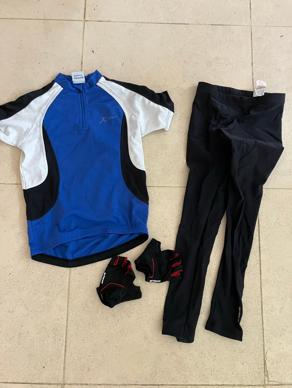 Decatlon wielren shirt broek handschoenen 128 134, Ophalen of Verzenden, Zo goed als nieuw, Jongen of Meisje, Overige typen