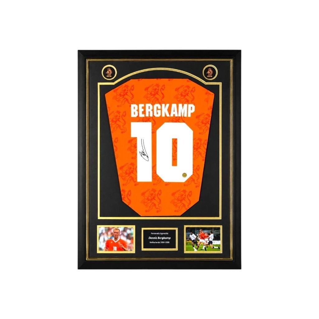 Dennis Bergkamp gesigneerd Nederland 1994 shirt Deluxe Frame, Shirt, Info@sportmemorabilianetherlands.com, Nieuw, Ophalen of Verzenden