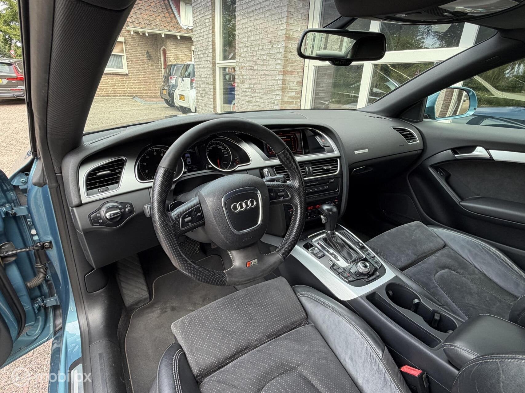 Audi A5 Coupé 3.2 FSI Pro Line Trekhaak NAP Goede historie, Auto's, Gebruikt, Origineel Nederlands, Bedrijf, Grijs
