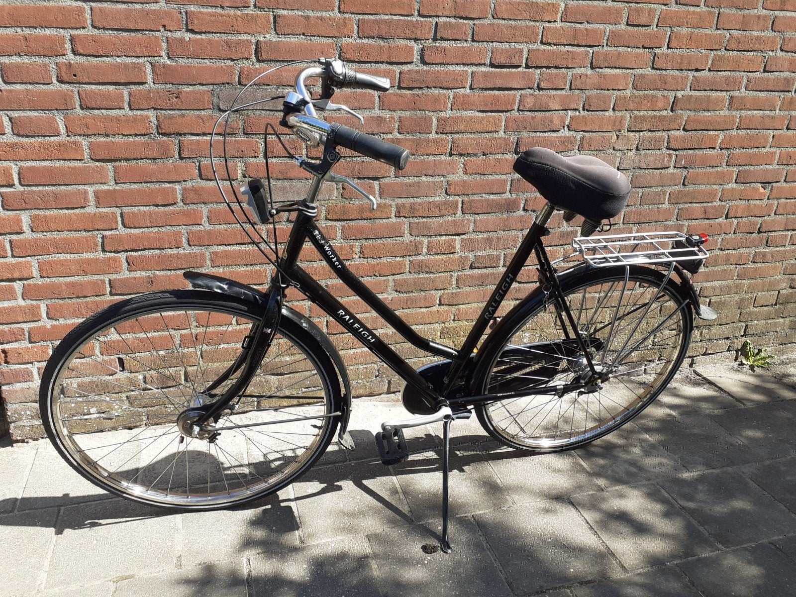 raleigh dames fiets 50€, Fietsen en Brommers, Fietsen | Dames | Damesfietsen, Gebruikt, Versnellingen, 56 cm of meer, Ophalen