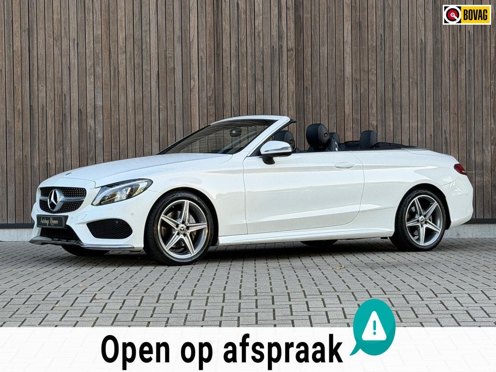 Mercedes-Benz C-klasse Cabrio 180 Premium / AMG-line / 18' /, Auto's, Mercedes-Benz, Zwart, Cabriolet, 4 stoelen, Wit